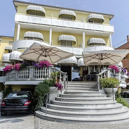 Le Lampare 카오를레