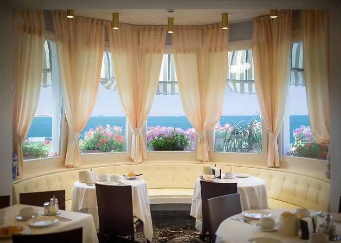 Le Lampare Отель